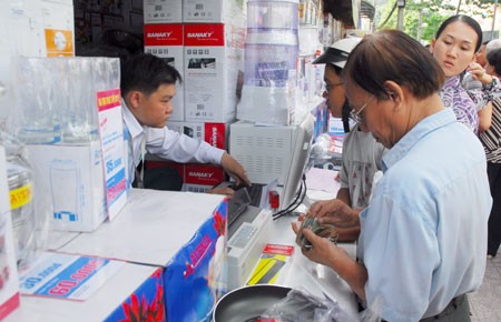 DN vẫn lo sức mua và chính sách