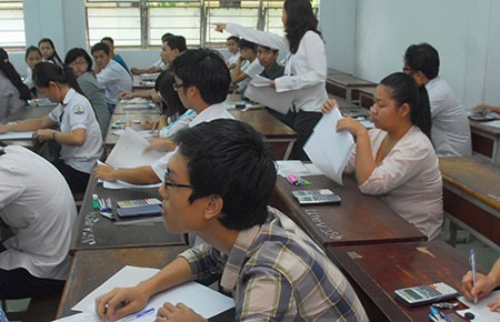 Bỏ điểm sàn nên có ngưỡng tối thiểu