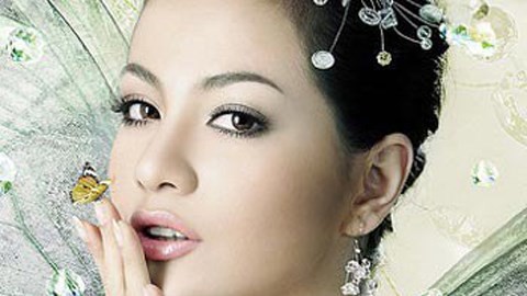 Siêu mẫu Ngọc Thúy kiện báo Đời Sống và Pháp Luật