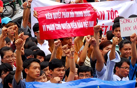 Năm 2015 sẽ thông qua Luật Biểu tình