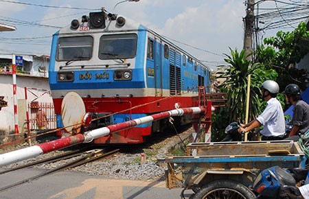 Xây thêm đường sắt khổ hẹp: Không ổn