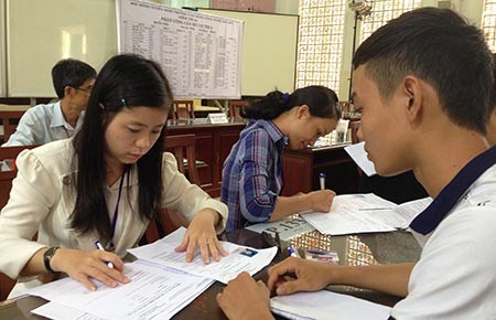 Dưới điểm “sàn” vẫn ung dung vào ĐH