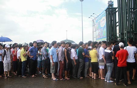 Vỡ kế hoạch và vỡ sân