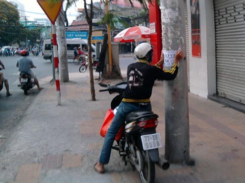 TP.HCM sẽ xử phạt người phát tờ rơi