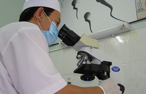Người nhiễm HIV có cơ hội làm cha