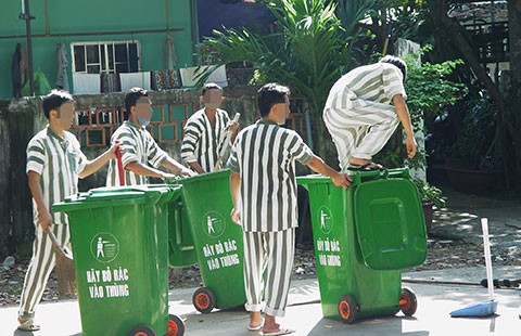 Đề xuất tạm tha tù có điều kiện