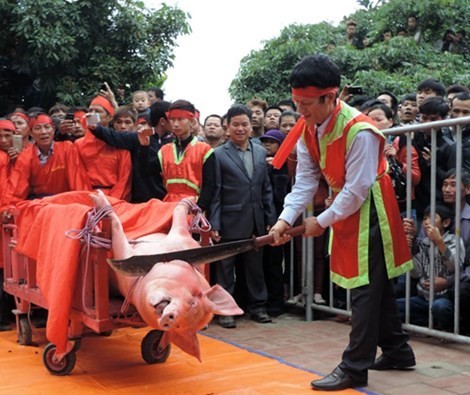 Loại bỏ hủ tục, đề cao nhân văn của lễ hội