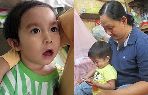 Kỳ diệu bé trai mù, sống thực vật bỗng biết giỡn, biết cười