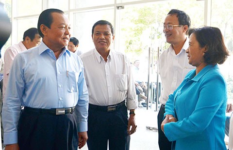 Chuyển công tác cán bộ giảm uy tín trong dân