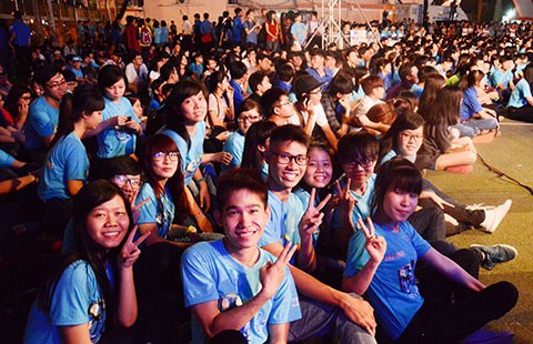 Hơn 5.000 người tham gia Giờ Trái đất xanh 2015