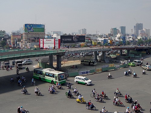 Xây thêm cầu vượt ở ngã tư Thủ Đức