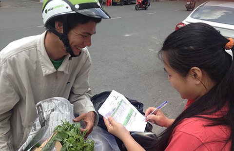 ‘Săn’ rau hữu cơ giá cao trên mạng