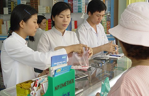Tự mua thuốc điều trị, nguy cơ cao