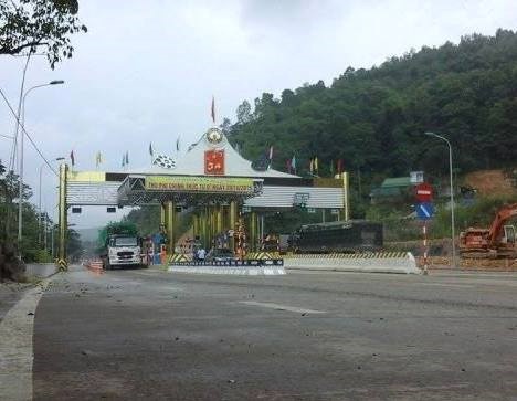 Người dân phản đối trạm thu phí vì mức thu cao