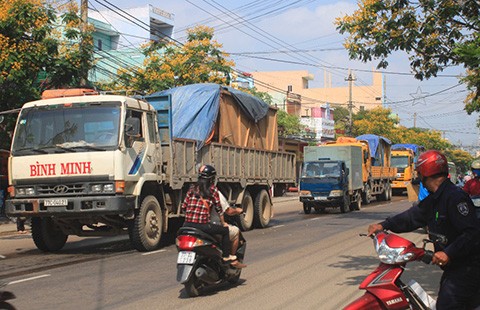 TP.HCM cấm xe tải hơn 5 tấn trên quốc lộ 1 giờ cao điểm