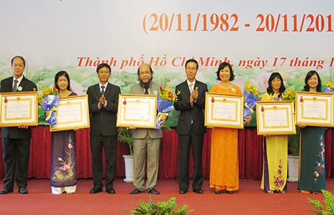 Trao huân chương Lao động hạng Ba cho sáu nhà giáo