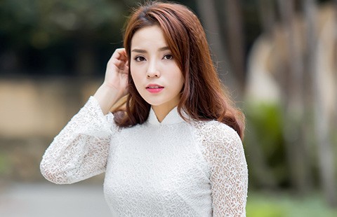 Đi thi nhan sắc quốc tế, phải luyện cả nụ cười