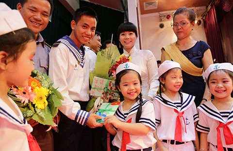 Lãnh đạo TP.HCM chúc Hải quân làm tốt nhiệm vụ bảo vệ biển, đảo