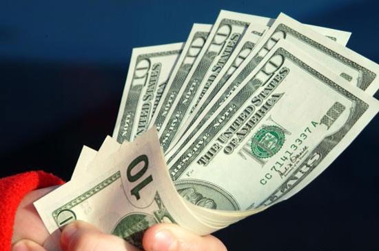 Giá USD vẫn cao ở mức kịch trần