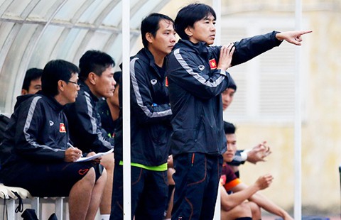Đội U-23 Việt Nam: Một mình ông Miura chống lại tất cả