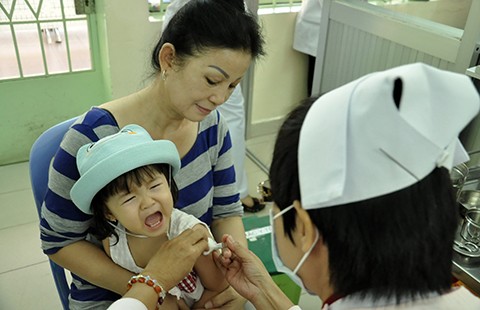 Phải đăng ký vaccine dịch vụ qua tổng đài 1080