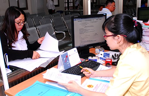 Chính quyền lúng túng cấp giấy tờ đất