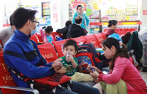 Vất vả đường về quê ăn tết