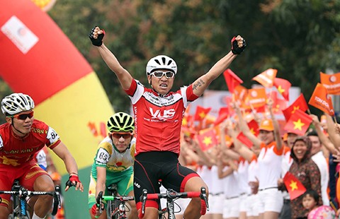 Mặc áo vàng phải có chữ duyên!