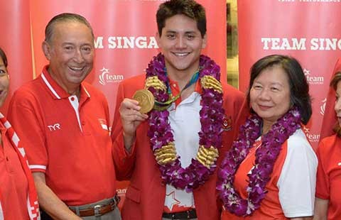 Tại sao Joseph Schooling sang Mỹ?