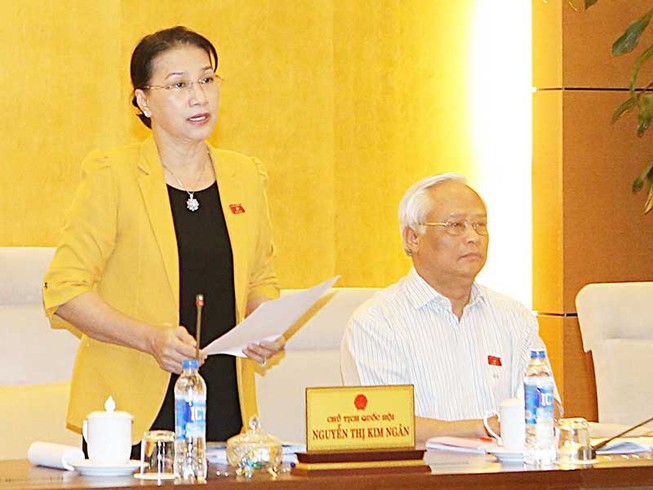 Cán bộ về hưu lập hội, xin nhà, xe, biên chế…
