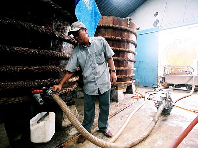 'Nghi ngờ có kẻ muốn giết chết nước mắm truyền thống'