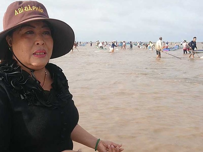 Cào nghêu giống tự nhiên, bị gọi là cướp