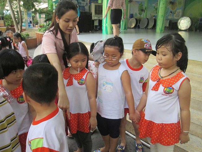 Hàng trăm giáo viên TP.HCM dạy không lương hơn một năm