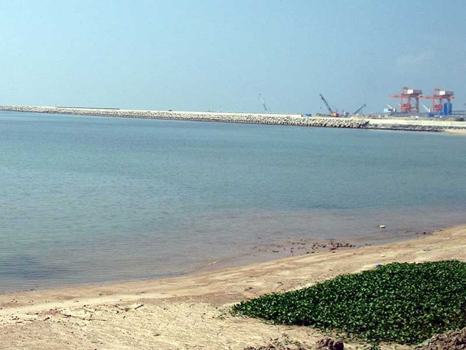 Đổ 1,5 triệu m3 chất thải vào biển Bình Thuận?