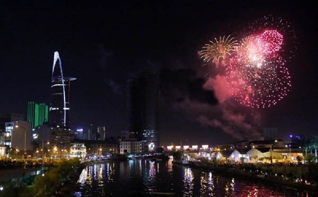 Cấm bắn pháo hoa, chia ngọt sẻ bùi