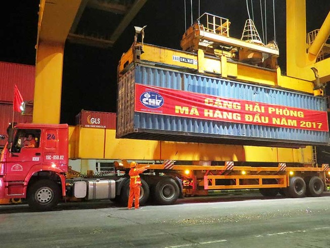 Hải Phòng chính thức thu phí cảng biển