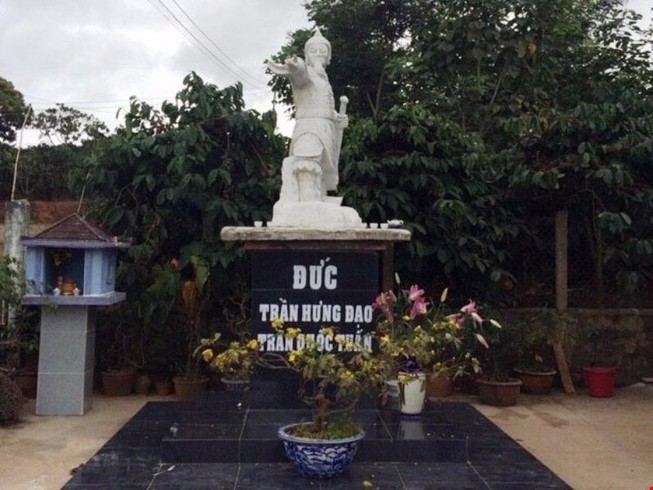 Dựng tượng danh tướng: Phải xin phép Sở Xây dựng
