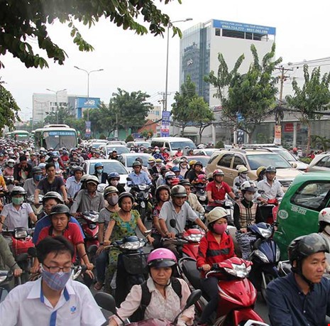 Cao ốc quá nhiều: Kẻ ăn ốc, người đổ vỏ!