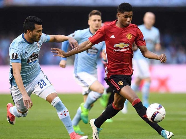 Mourinho viết giấc mơ Europa League từ pha bóng chết