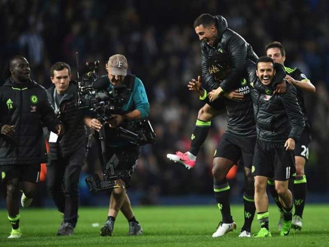 Conte đưa Chelsea lên đỉnh với lối chơi kiểu Ý