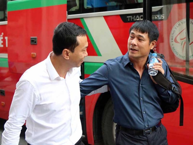VFF không gọi HLV Hoàng Anh Tuấn vì ngại bầu Đức?