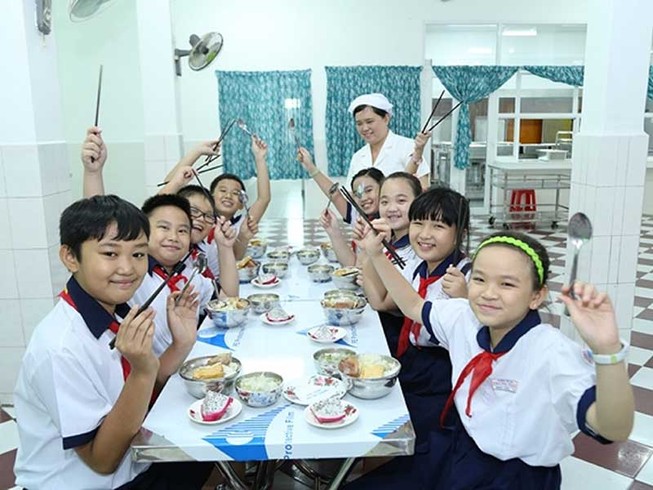 Bữa ăn học đường: 120 thực đơn dễ ứng dụng, hiệu quả
