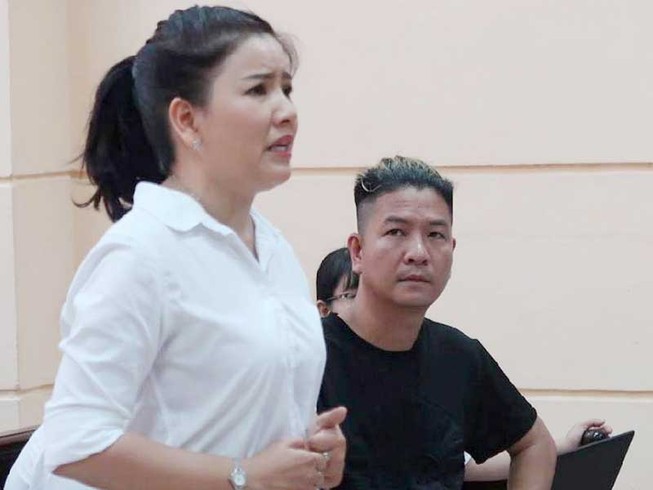 Lý, tình vụ Ngọc Trinh kiện Nhà hát Kịch TP.HCM