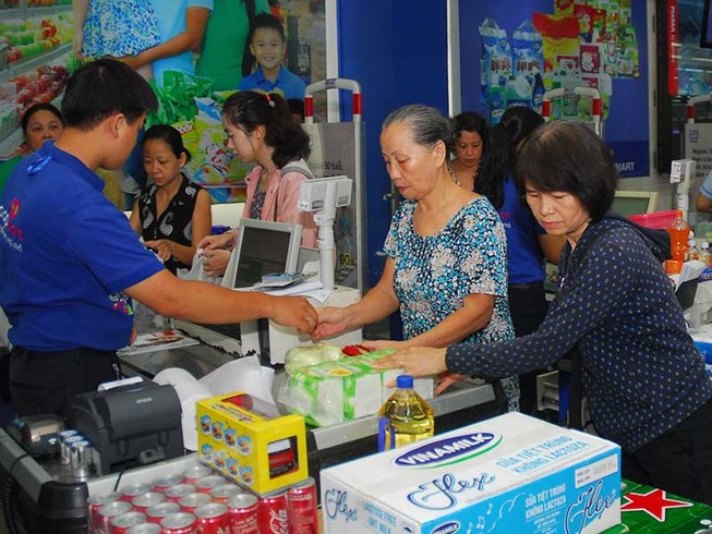 TP.HCM: Dẹp vỉa hè không phải để thu phí