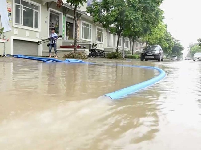 Hạ tầng kém, hàng loạt biệt thự ngoi ngóp nước
