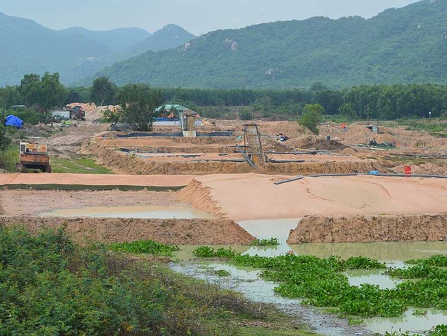 Bà Rịa - Vũng Tàu: Khai thác mỏ hay nạo vét hồ?