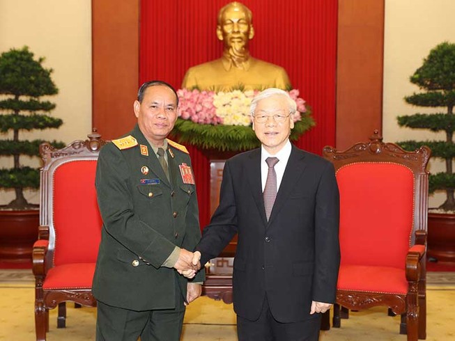 Làm hết sức để vun đắp mối quan hệ Việt-Lào