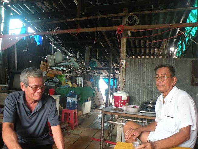 Dân vùng sạt lở mong một chốn đi về
