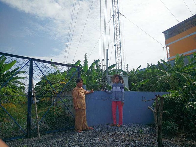 Dân lo lắng cột phát sóng trong khu dân cư