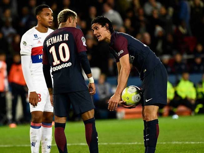Buồn tình Neymar, Cavani đòi bỏ PSG